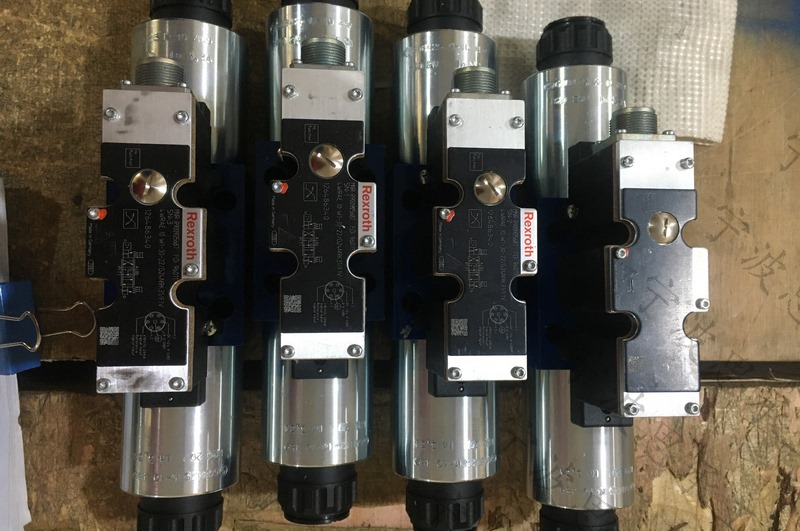 德國(guó)力士樂(lè)方向閥4WRAE10W-60-2X/G24K31/F1V